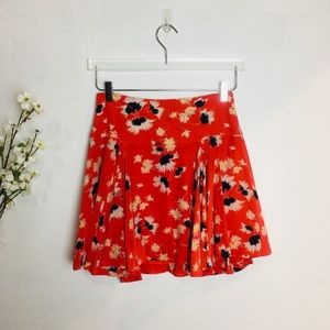 🌜3/$25 Juicy Couture| 100% Silk Floral Mini Skirt